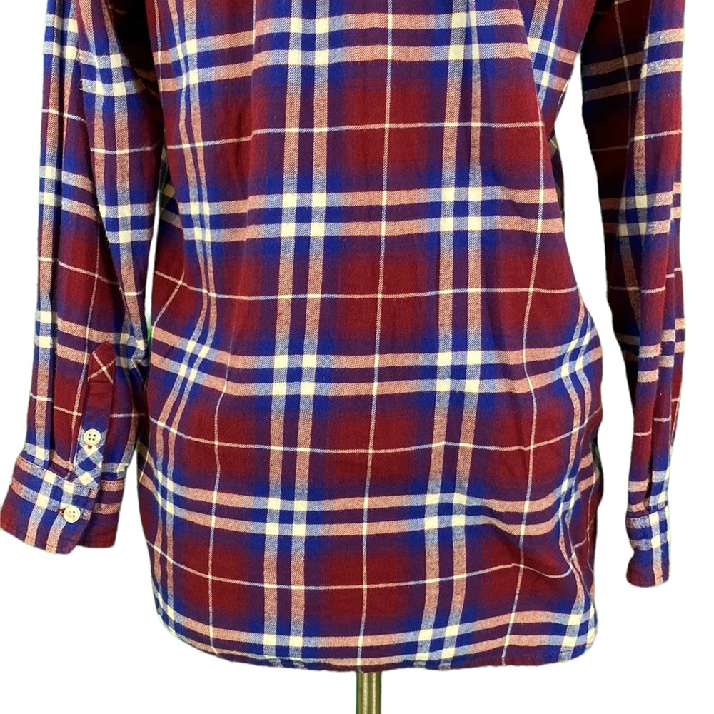 Levi’s Classic Red & Blue Plaid Flannel Button Down Shirt - Picture 9 of 14